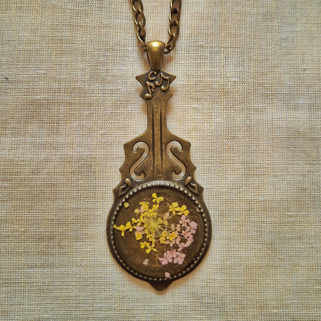 Vintage guitar locket