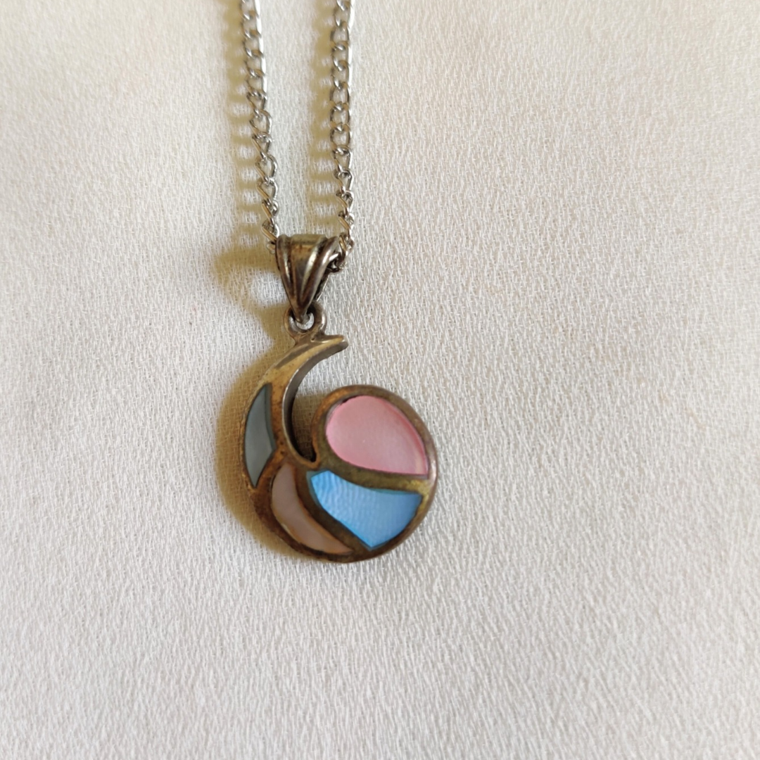 Aqua-pink locket