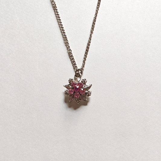 Dainty bloom locket