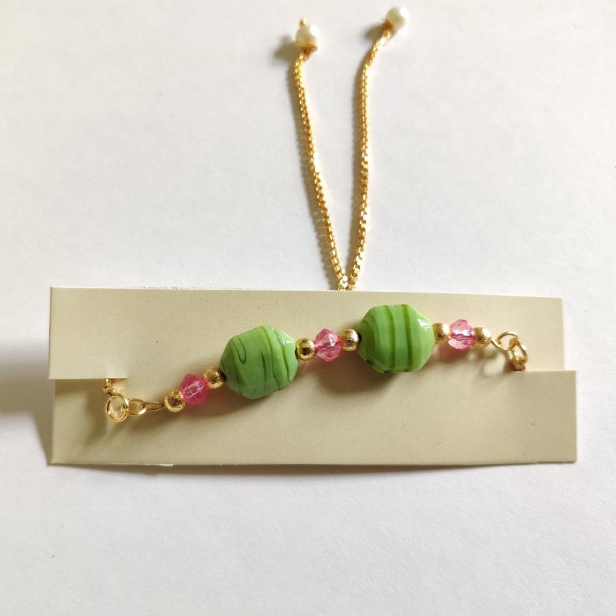 Green-pink beaded bracelet (B)