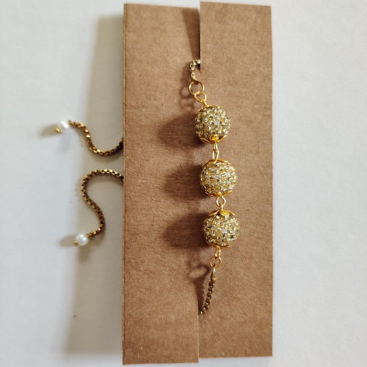 Gold pearls beaded bracelet